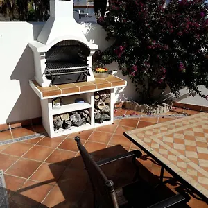 https://casa-bosques.hotelsinnerja.org